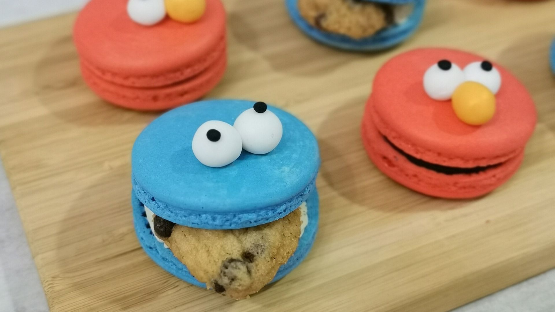 Character Macarons Cookie Monster & Elmo Nanatang Baking Class Banner