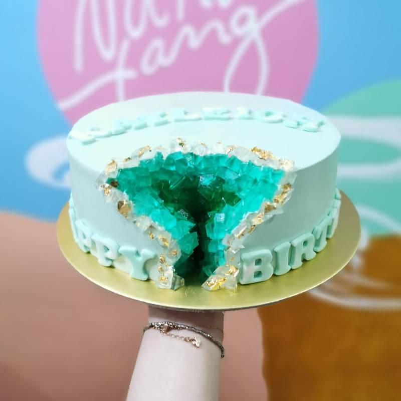 Nanatang Baking Studio Classic Hidden Gems Cake