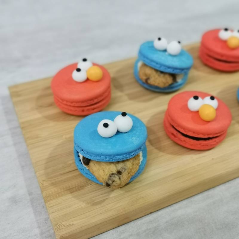 Nanatang Baking Studio Elmo and Cookie Monster Macarons-1