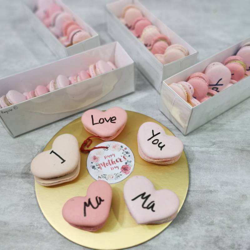 Nanatang Baking Studio Heart Shape Macarons With Words