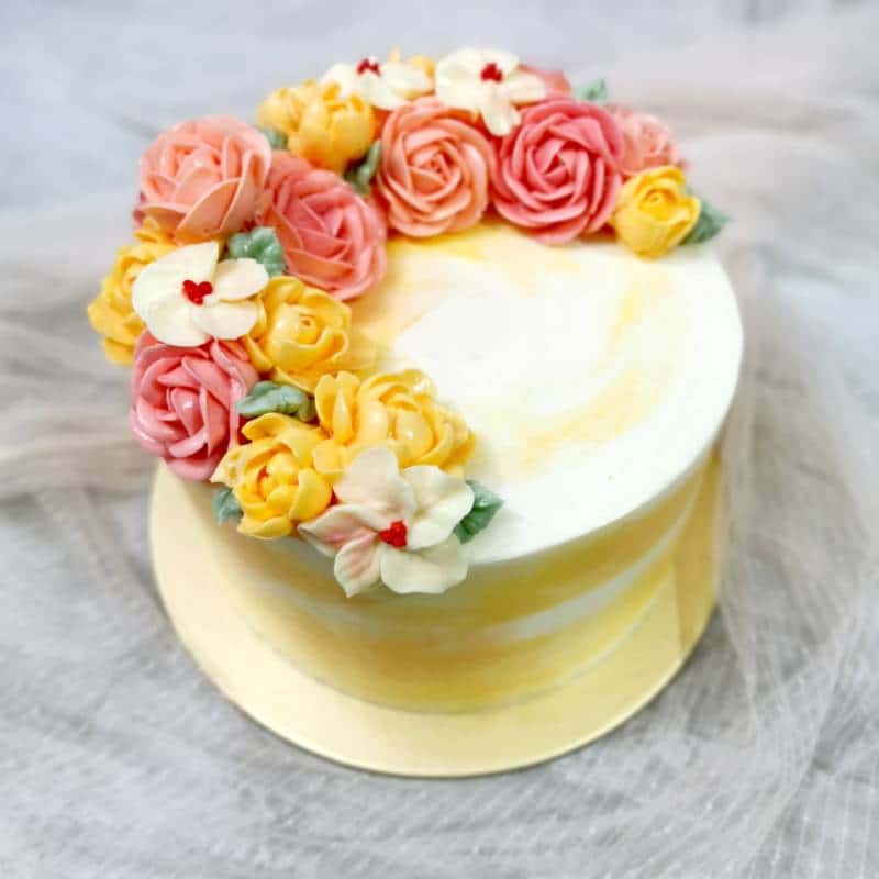 classic Crescent Floral cake
