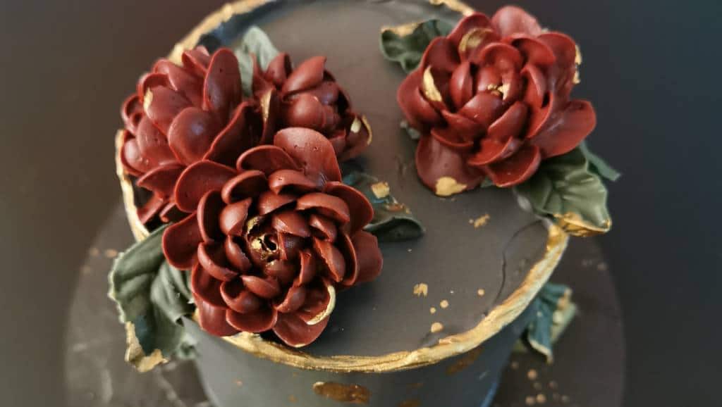 Buttercream Floral Cake: In the Dark Side